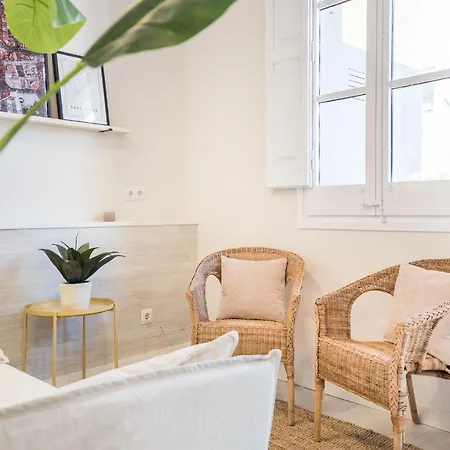 Terrace, Sun And Local Lifestyle In Gracia Apartment Barcelona