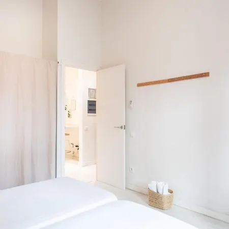 Apartment Terrace, Sun And Local Lifestyle In Gracia *
