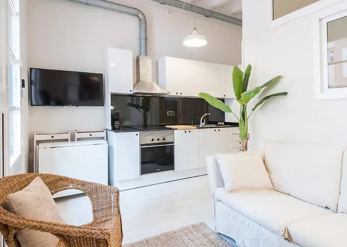 Sunny Terrace In Gracia, - Local Lifestyle * ברצלונה